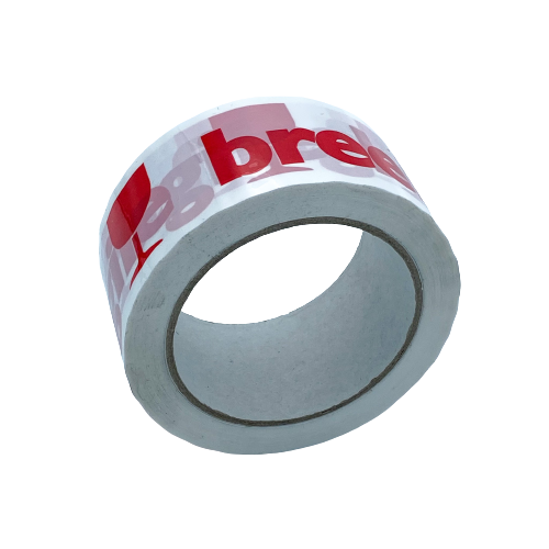 Tape PP bedrukt met opschrift "BREEKBAAR" 48 mm x 66 m wit/rood